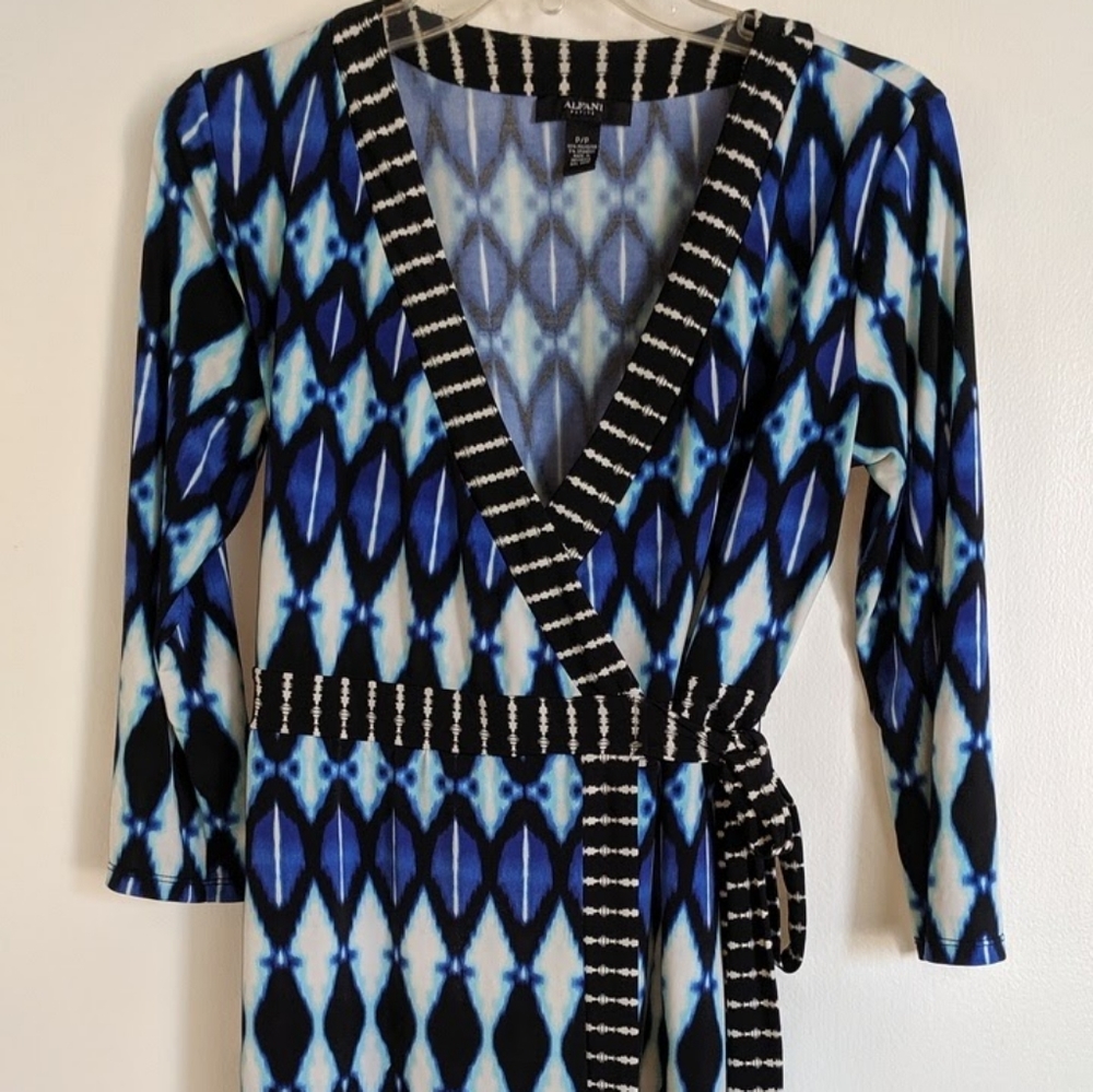 Pattern blue black and white faux wrap dress